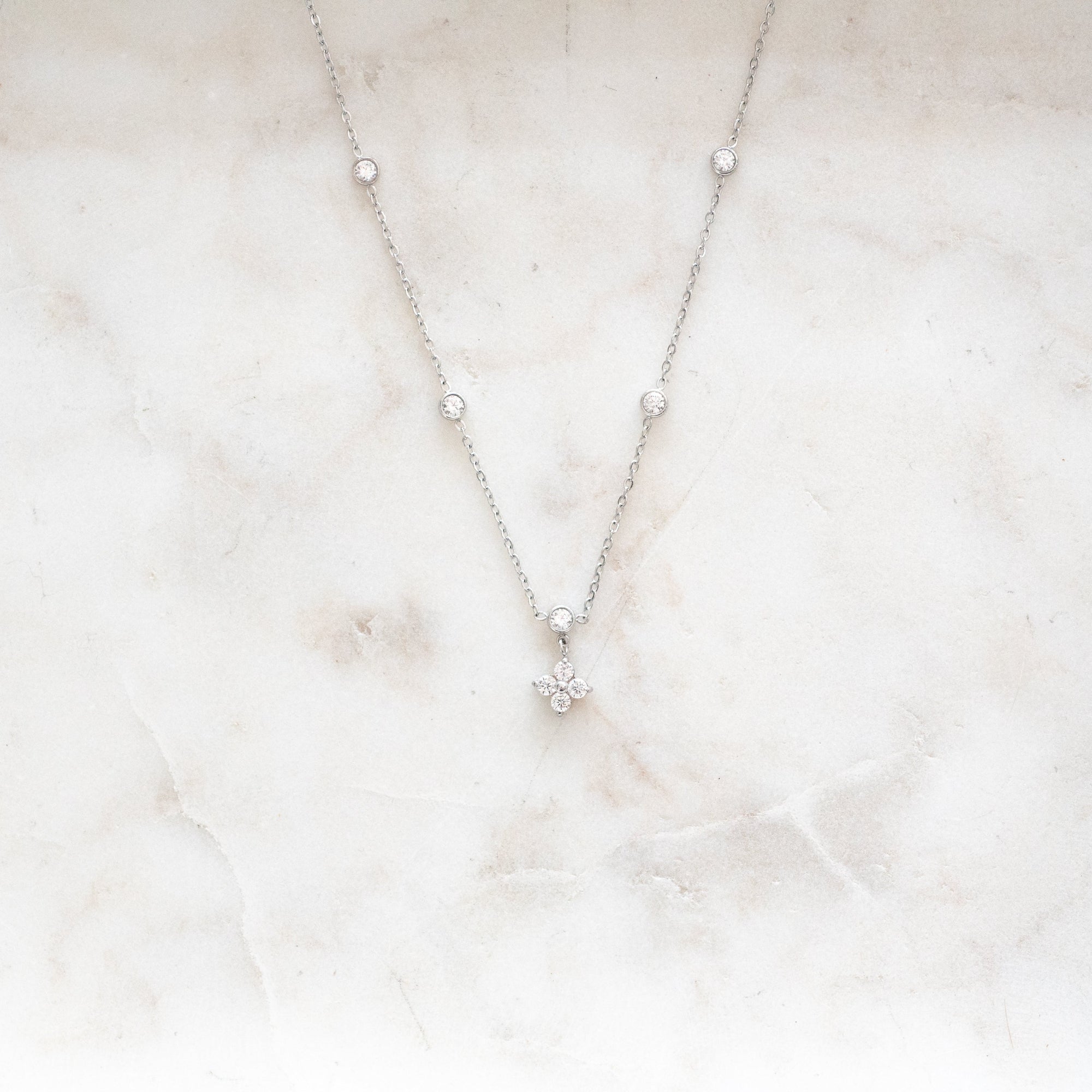 COLLIER MYLA