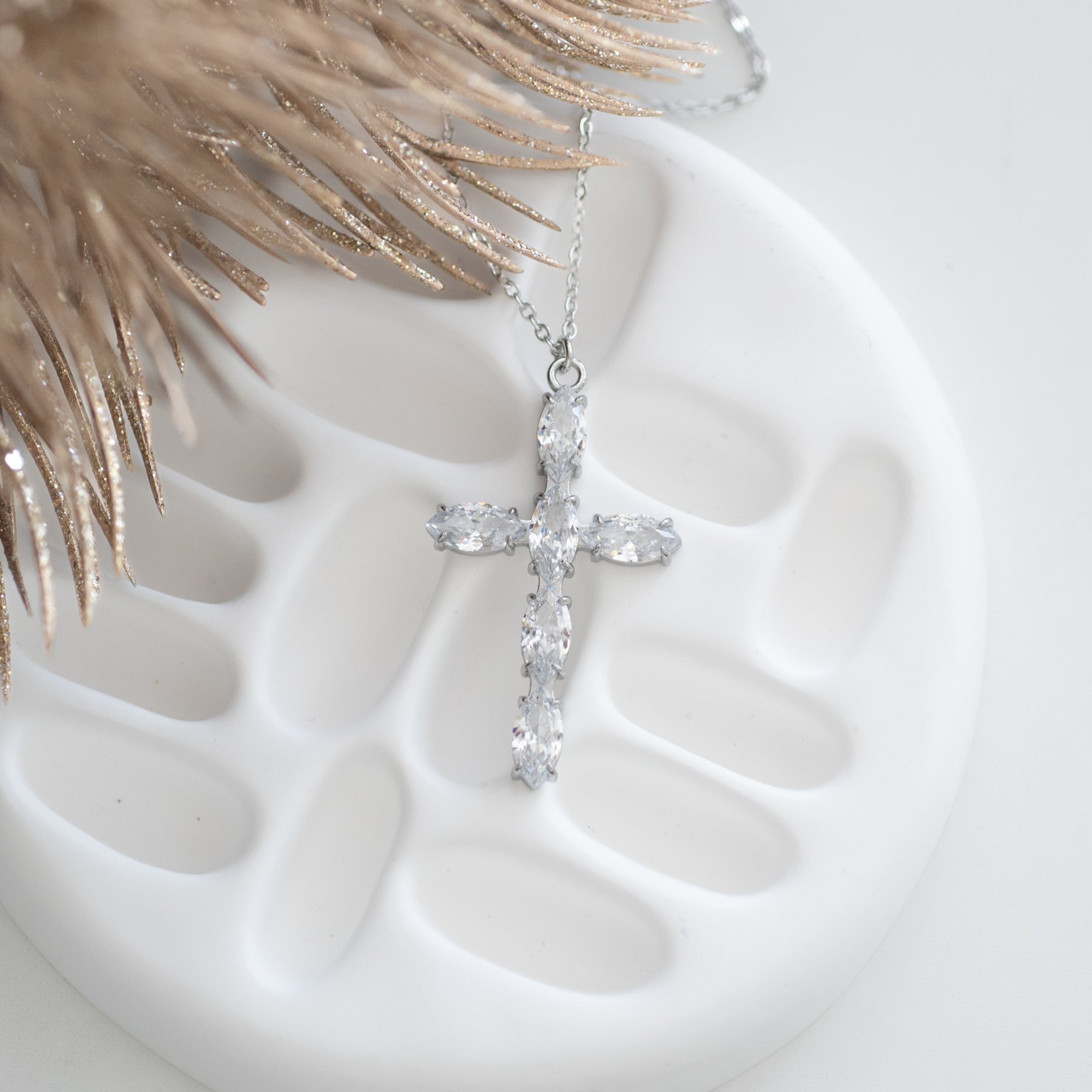 COLLIER MARIE