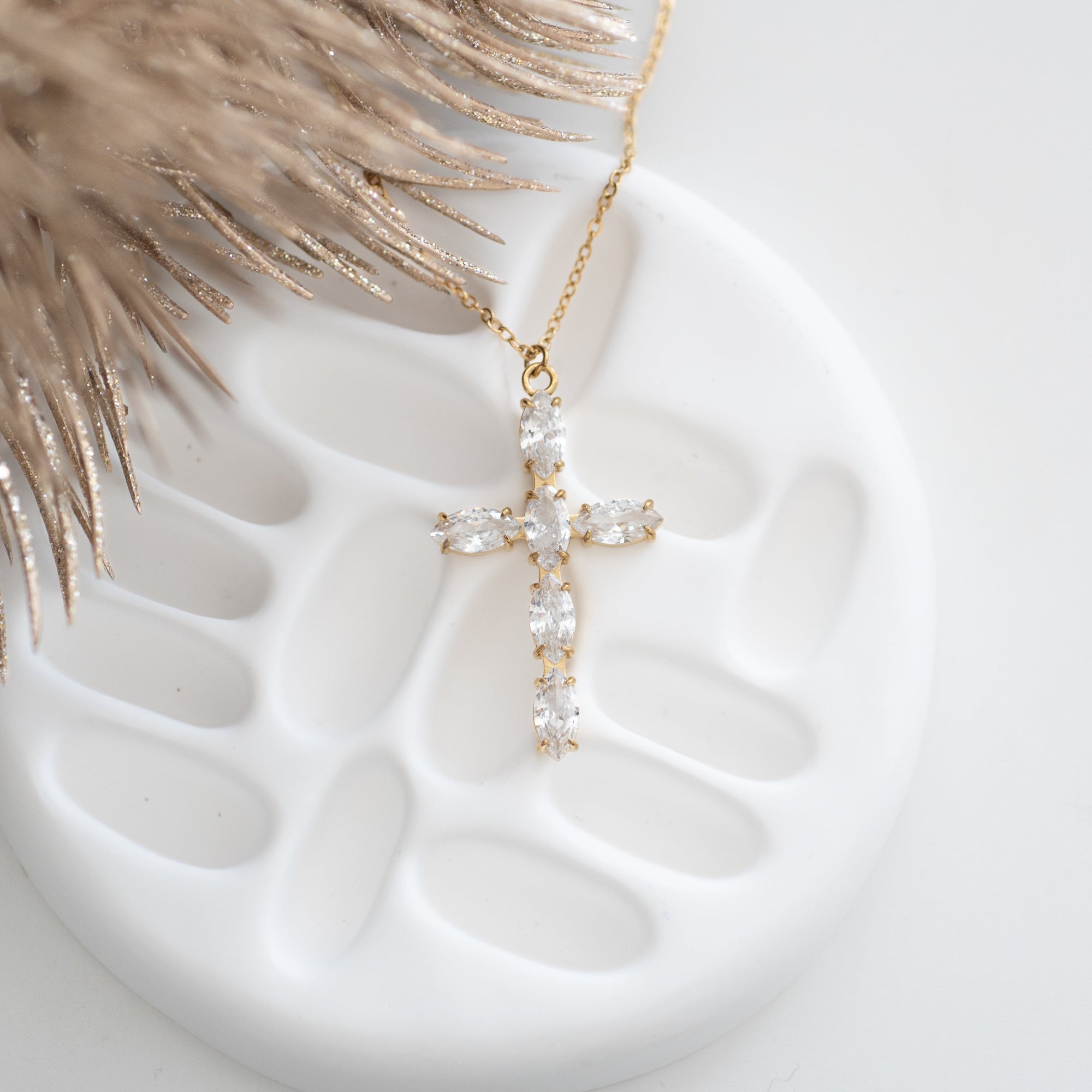 COLLIER MARIE