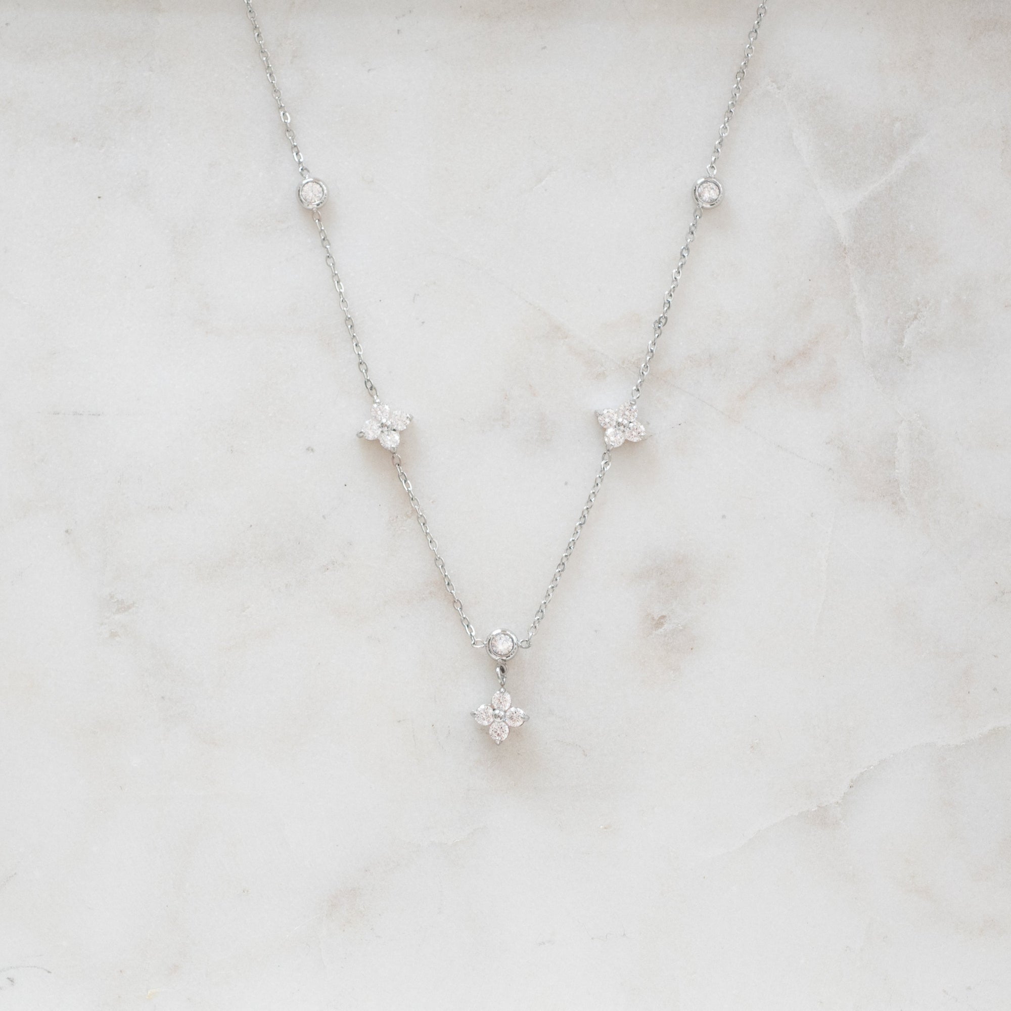COLLIER ECLAT