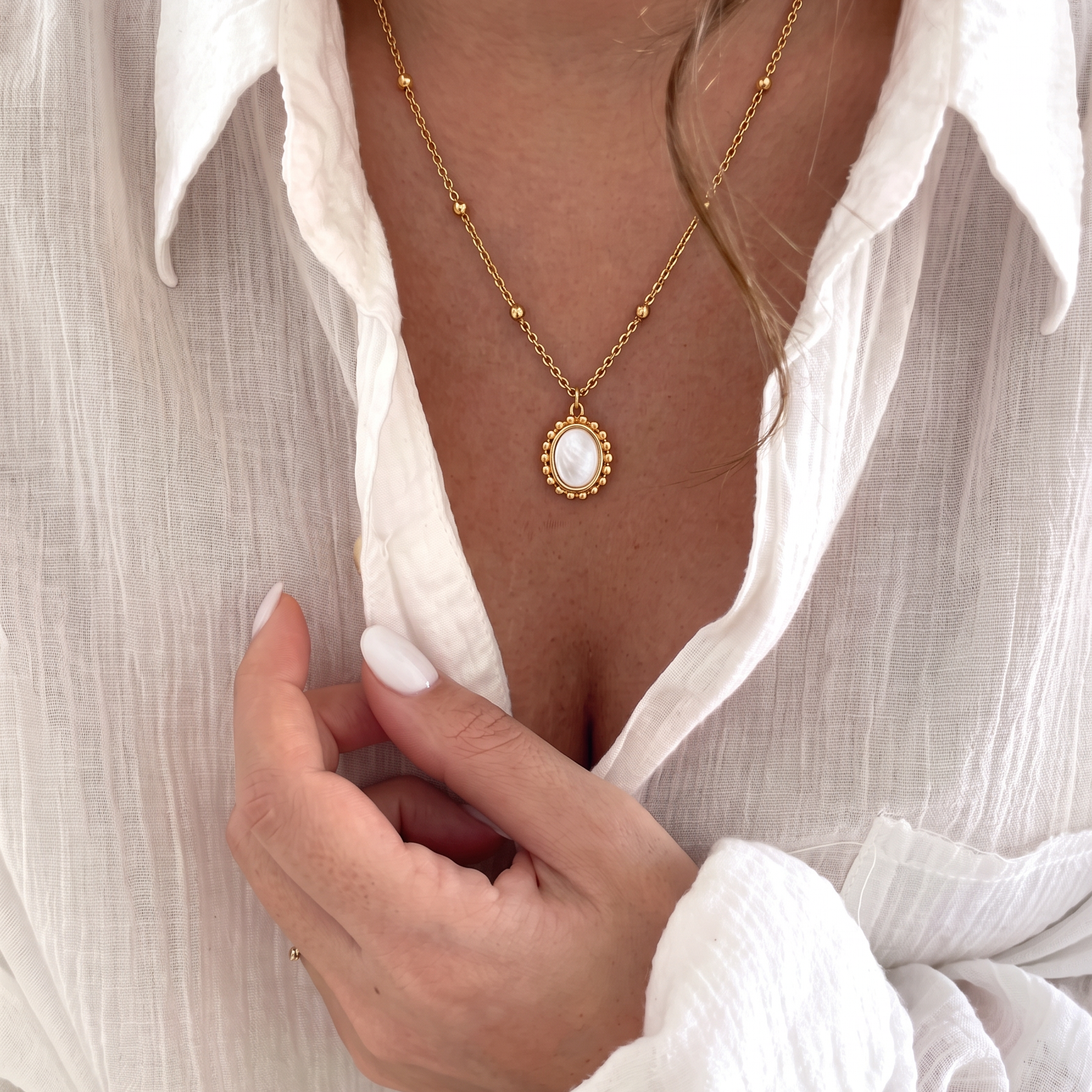 COLLIER ROMANTIQUE